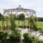 Tonnelle de jardin Firenze avec des cœurs décoratifs personnalisés pour le client, rouille noble non traitée